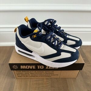 Nike Air Max Dawn Youth Size 7, DH3157-006, Light Bone/White-Midnight Navy